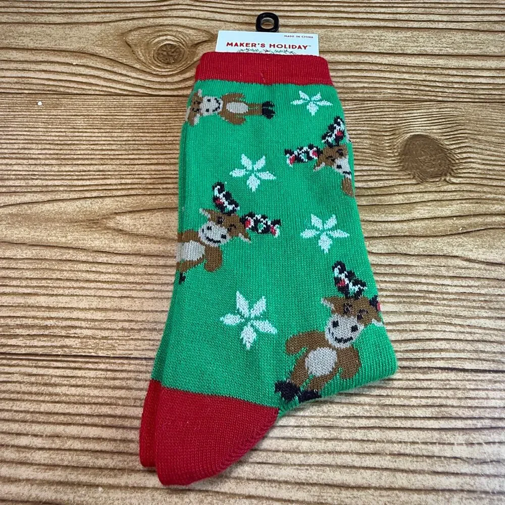 New Maker's Holiday Moose Red And Green Adult Christmas Socks Great Gift